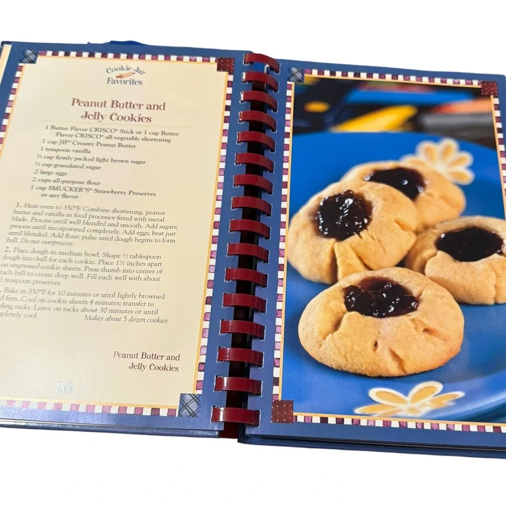 Publications International Grandma's Old-Fashioned Cookies & Bake Sale Book Set